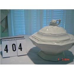 RED CLIFF IRONSTONE COVERERD CASSEROLE