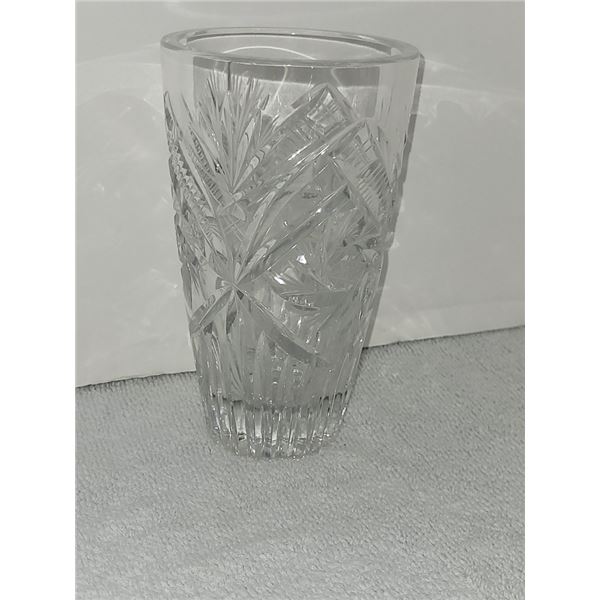 MEDIUM SIZE CRYSTAL FLOWER VASE
