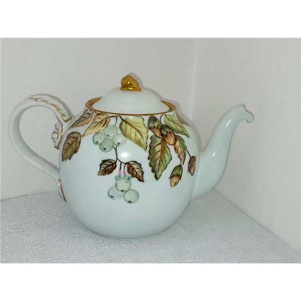 B&G KJOBENHAVN HANDMADE GOLD TRIMMED TEAPOT