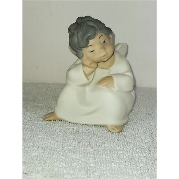 LLADRO THINKING ANGEL STATUE