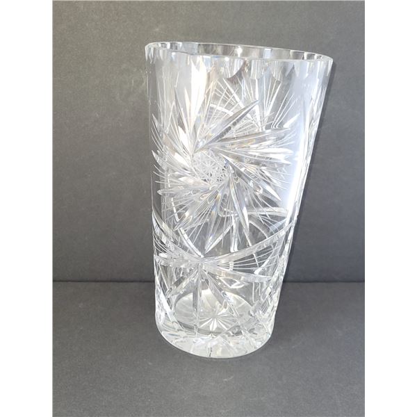 LARGE WIDE MOUTH CRYSTAL VASE 4.75" X 8"