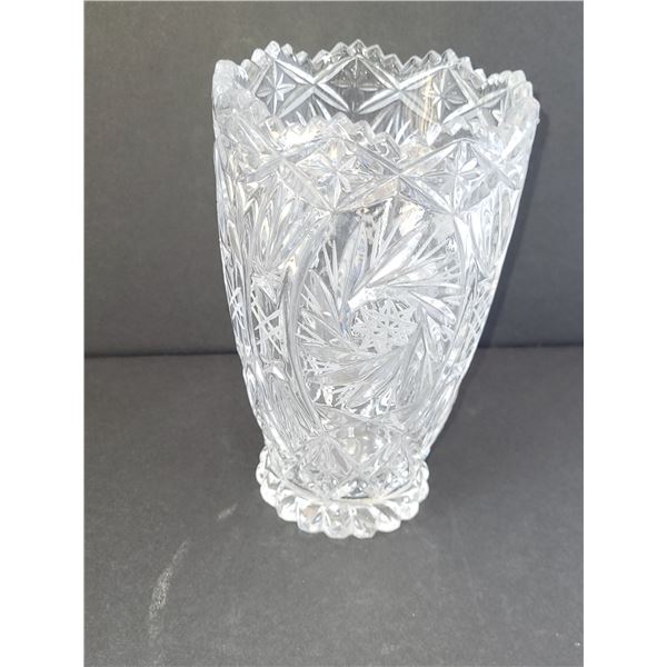 CUTE CRYSTAL FLOWER VASE 4.5" X 7"