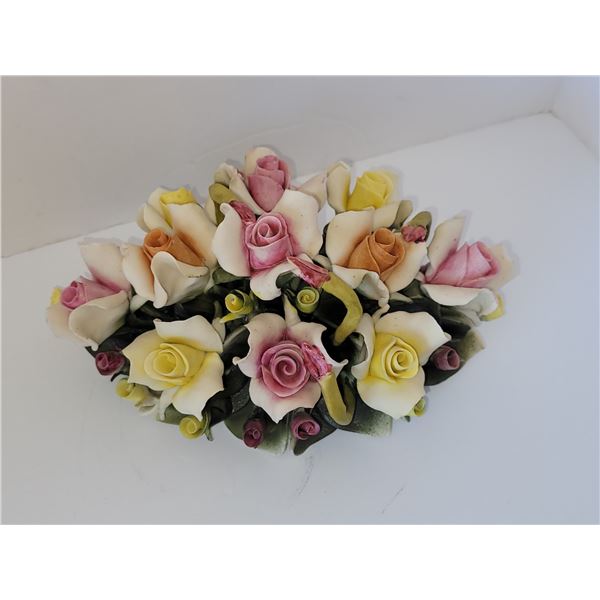 CAPODIMONTE ROSE TABLE DECOR 7.75" X 4"
