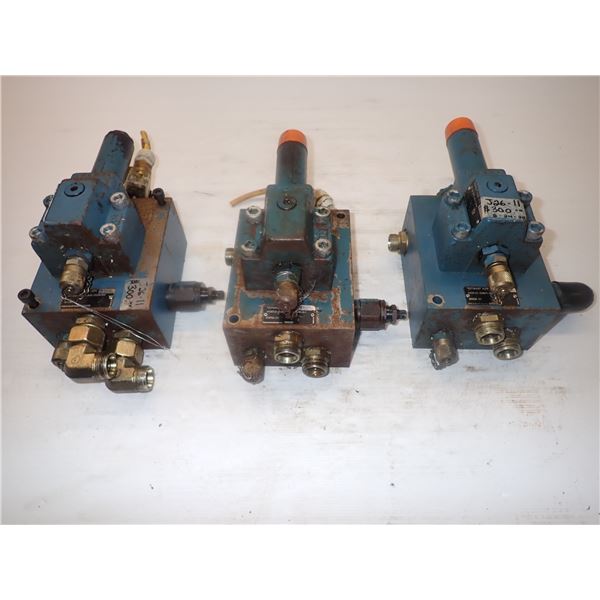 Lot of (3) Rexroth #AGEV2-26861-AA/G24K4M Valves