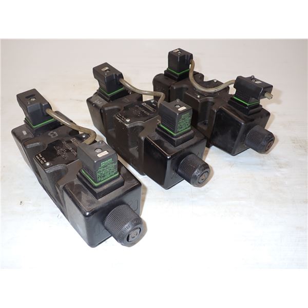 Lot of (3) Duplomatic #DS5-S3/12N-A110K1 Hydraulic Valves