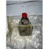 Image 3 : New? Rexroth #4WS2EM10-42/10B2ET315Z8BM-52 / 473501/5 Valve