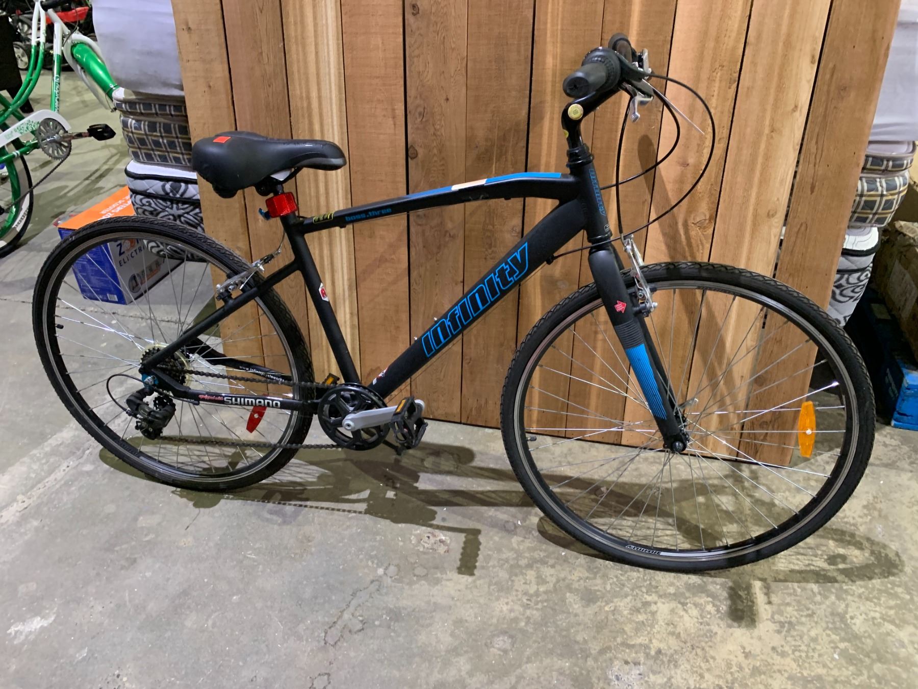 INFINITY BOSS 3 DISC 7 SPEED BIKE - Able Auctions