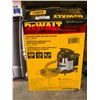 Image 1 : DEWALT STAINLESS STEEL WET DRY VAC