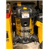 Image 1 : DEWALT STAINLESS STEEL WET DRY VAC