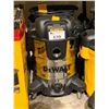 Image 1 : DEWALT STAINLESS STEEL WET DRY VAC