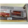 Image 1 : BLACK + DECKER CRISP'N BAKE LARGE CAPACITY AIR FRY CONVECTION OVEN