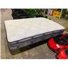 Image 2 : QUEEN SIZE SEALY POSTUREPEDIC MATTRESS