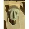 Image 2 : BOX OF 4W 110V 3000K LIGHT BULBS