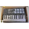Image 1 : NEW 25 KEY MIDI PIANO CONTROLLER STUDIO