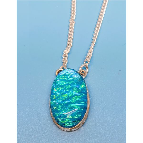 OVAL BLUE/GREEN AUSTRALIAN TRIPLATE OPAL