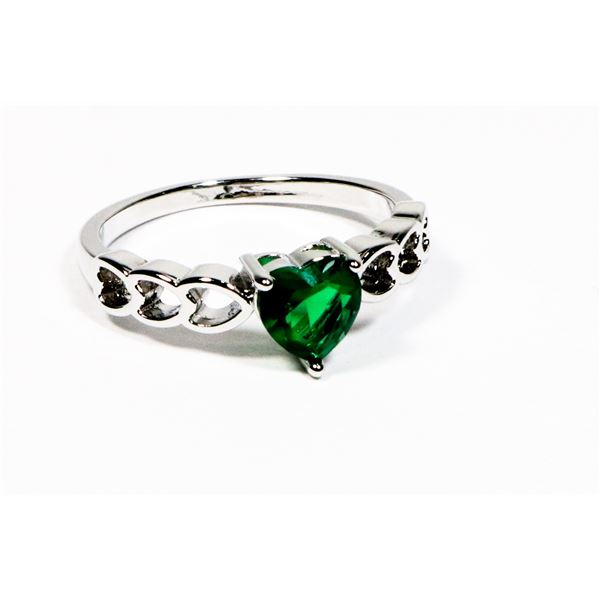 NEW SIZE 7 SILVER TONE GREEN RHINESTONE HEAR RING