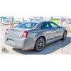 Image 4 : UNRESERVED 2018 CHRYSLER 300S AWD SEDAN