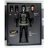 Image 3 : NEW IN BOX DX12 BATMAN 1/6 SCALE COLLECTIBLE