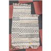 Image 1 : NEW SET OF 2 TASSLED AND PATTERNED RUGS/MATS