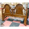 Image 1 : VINTAGE HEADBOARD AND METAL BEDFRAME QUEEN SIZE