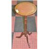 Image 1 : 30" X 12" VINTAGE PLANT STAND