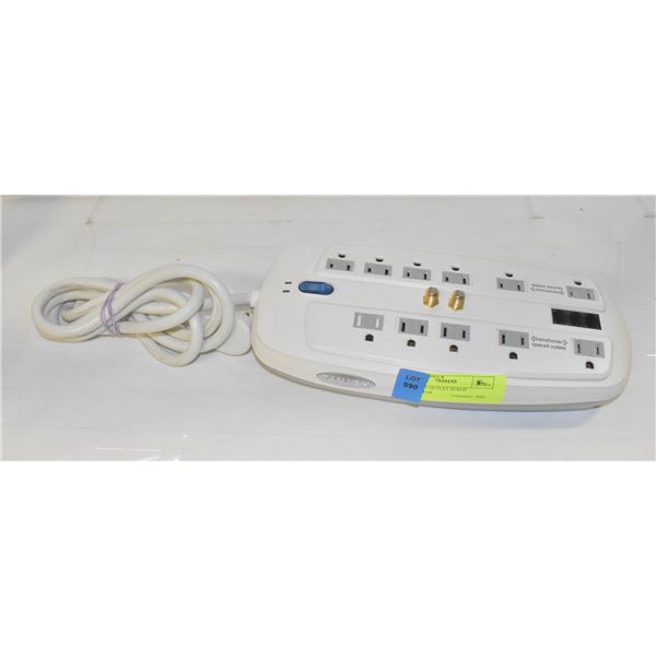 DYNEX 11 OUTLET SURGE PROTECTOR