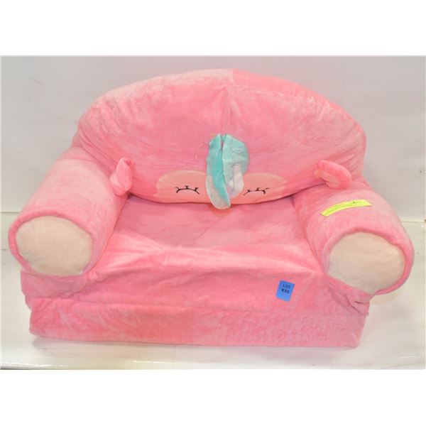 NEW PINK KIDS COACH WITH A FOLD OUT BED FOR KNAP