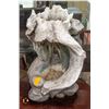 Image 1 : WATER FOUNTAIN -  21"H X 15"W
