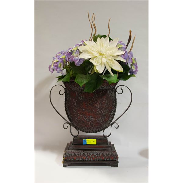 METAL FLOWER VASE