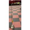 Image 1 : BRUSHED METAL FLOOR LAMP 50 INCH TALL