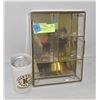 Image 1 : VINTAGE BRASS & GLASS DISPLAY CASE W/ MIRRORED