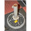 Image 1 : WROUGHT IRON UMBRELLA STAND