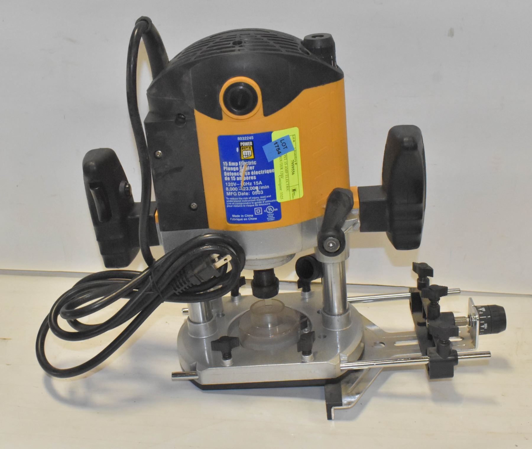 POWER FIST 15 AMP ELECTRIC PLUNGE ROUTER 120V