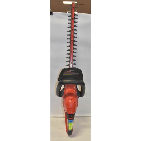 BLACK & DECKER 22" ELECTRIC HEDGE TRIMMER