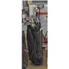 Image 1 : SET OF GOLF CLUBS