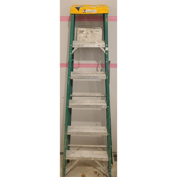DAVIDSON FEATHERLIGHT 5 FOOT PAINTERS LADDER 