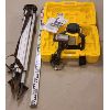 Image 1 : LEICA TRANSIT W/ TRIPOD & MEASURE - AS NEW