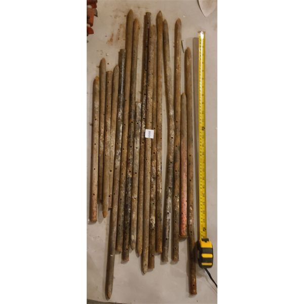 JOB LOT - METAL STAKES