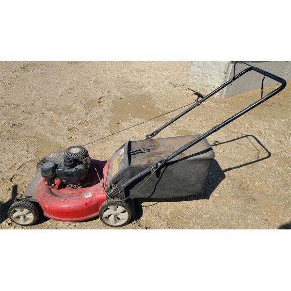 YARD MACHINE GAS MOWER - 21 INCH CUT