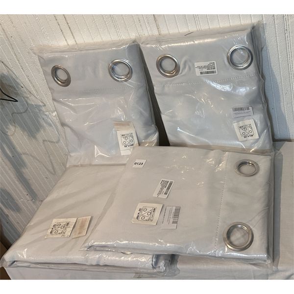LOT OF 4 - EXTERIOR PRIVACY CURTAINS - 52 X 108 INCHES - NEW - LIGHT GRAY