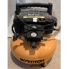 Image 1 : BOSTITCH 150 PSI COMPRESSOR - 6 GAL - WORKING
