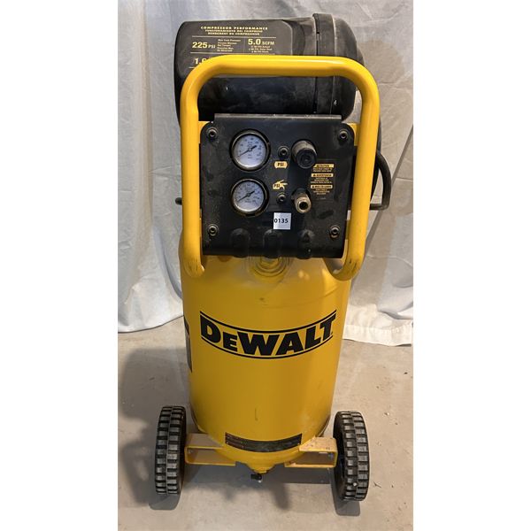 DEWALT 225 PSI COMPRESSOR - 15 GAL - WORKING