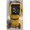 Image 1 : DEWALT 225 PSI COMPRESSOR - 15 GAL - WORKING