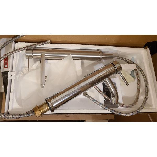 DELTA 2-IN-1 CHROME SHOWER HEAD