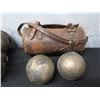 Image 8 : Multiple Petanque Balls w/ Some Straps & Carrying Cases