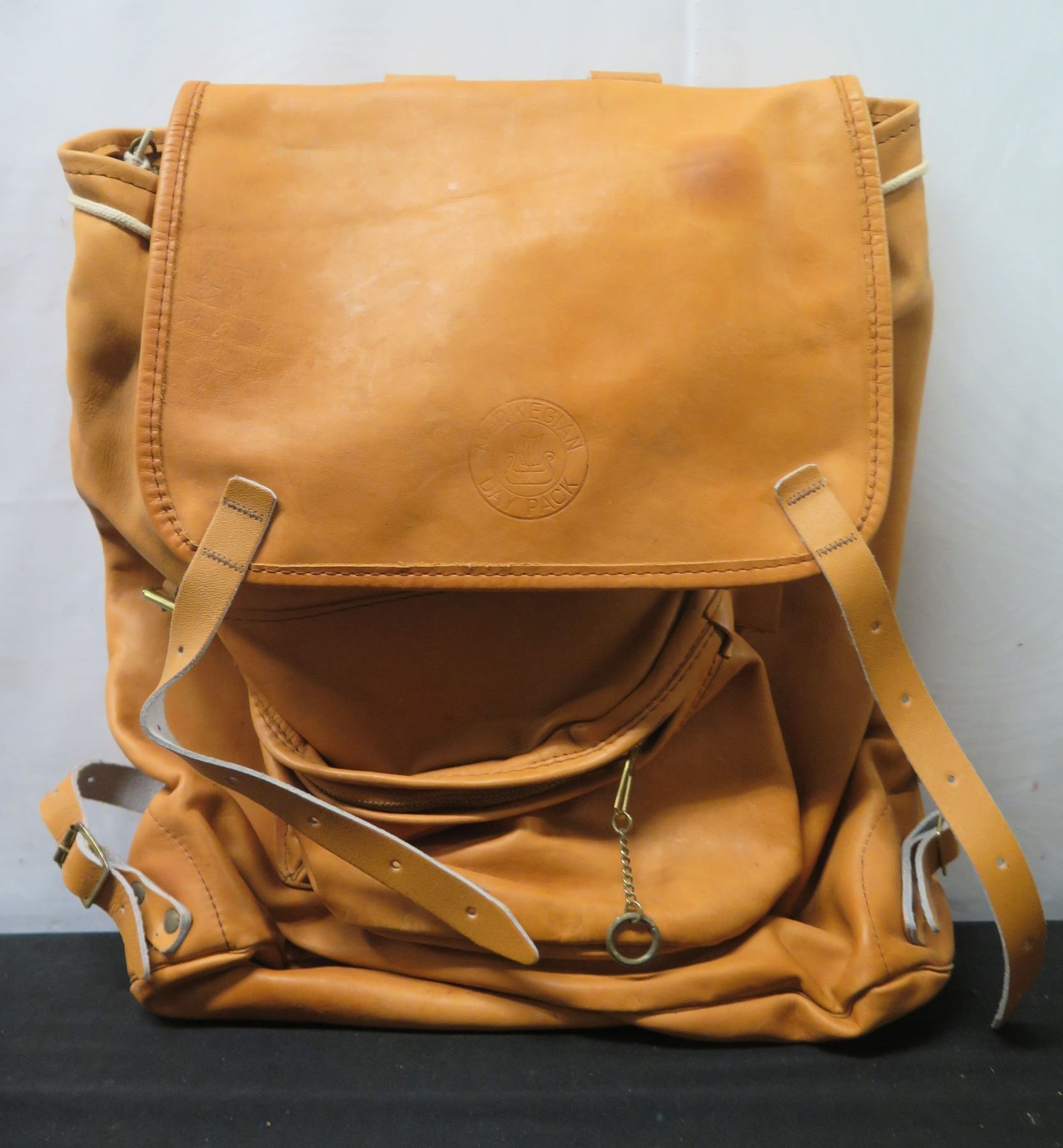 beckmann leather backpack 18 liter, Nature Leather backpack 18 liter, Black