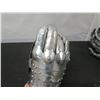 Image 8 : Pair Deerskin Gloves Size L & Metal Medieval Gauntlets