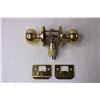 Image 2 : (2) Metal Door Knobs