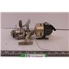 Image 1 : 2 fishing reels-Viking and Shakespeare Intrepid