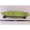 Image 1 : Green Airwalk Skateboard